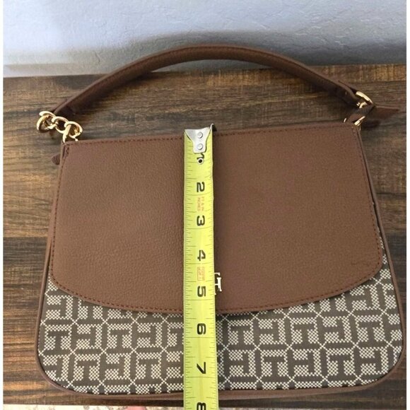Tommy Hilfiger Monogram Tan & Brown Shoulder Bag With Gold Accents - Picture 9 of 9